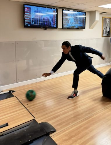 Bowling at White House a rare privilage
